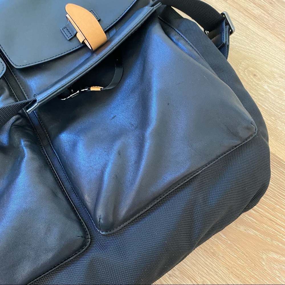 Tumi Santa Monica Whitfield Helmet Leather Nylon Tote Messenger Carry Bag - Picture 9 of 12